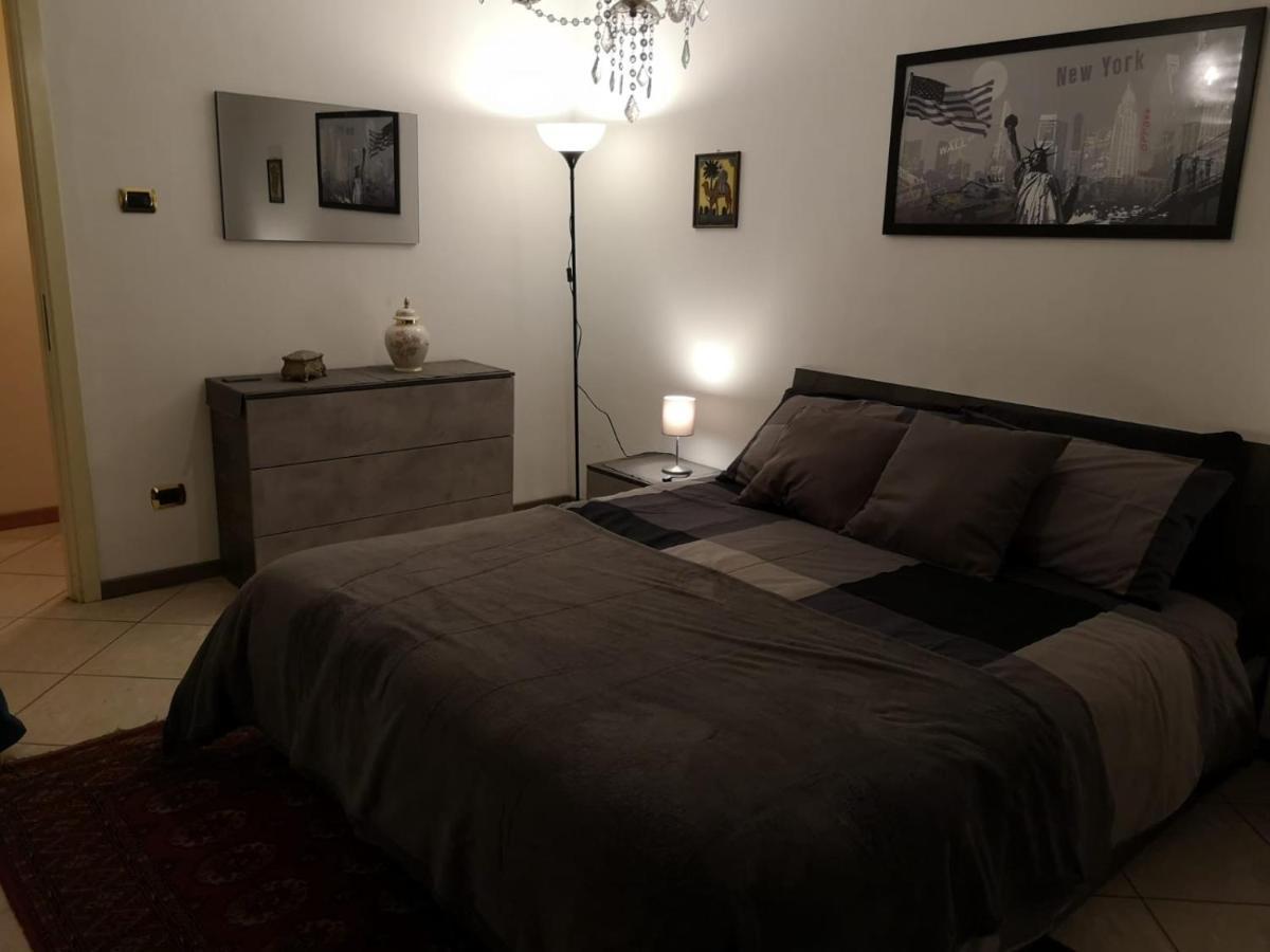 The Trip House - Between The Center And The Sea - Free Wifi And Jacuzzi Catania Luaran gambar