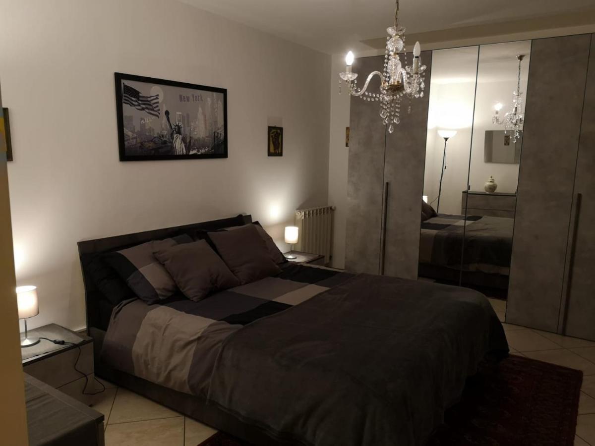 The Trip House - Between The Center And The Sea - Free Wifi And Jacuzzi Catania Luaran gambar